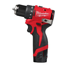 Аккумуляторная дрель-шуруповерт Milwaukee M12 BLDDRC-202C 4933499686